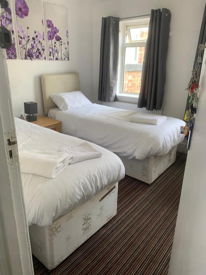 Cadeby 3*